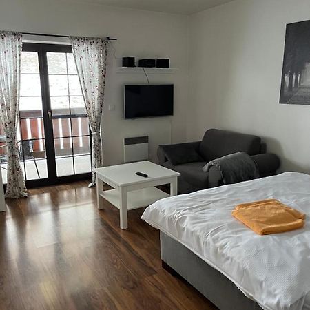 Apartman Viktoria 5 Ruzomberok Eksteriør bilde